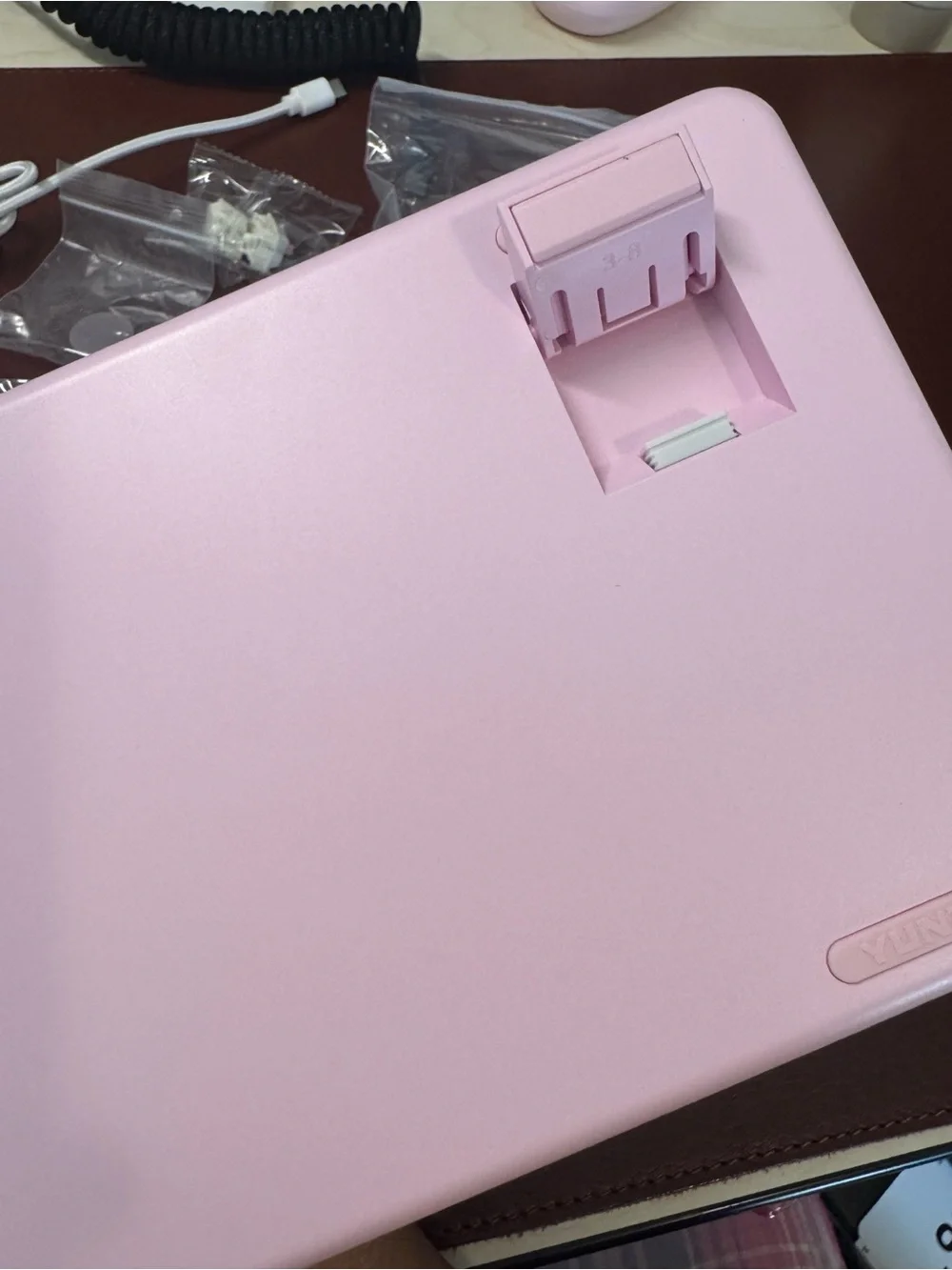 YUNZII B98 PRO Hot Swappable Mechanical Keyboard Candy Switches - Pink